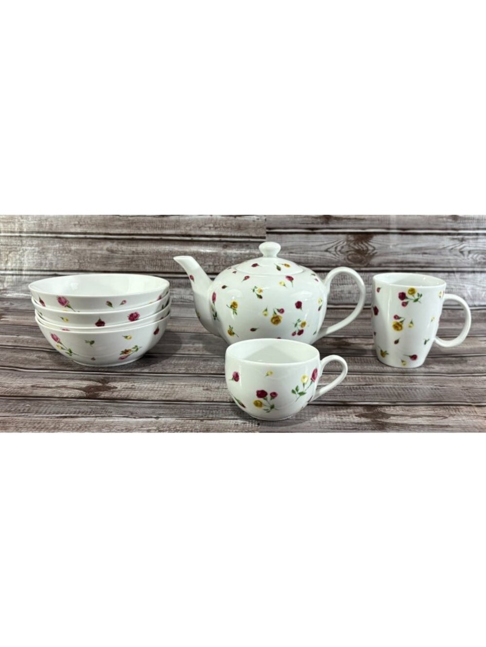 Royal Albert Country Rose Buds set --  1 cup, 1 mug 4 bowls and 1 Teapot